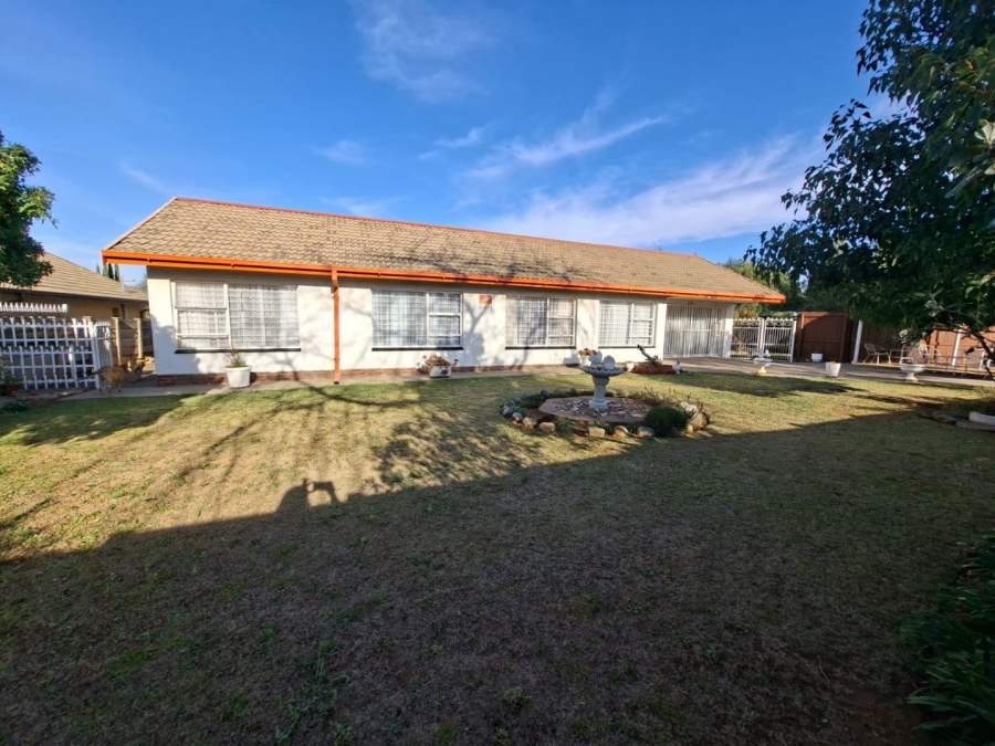 3 Bedroom Property for Sale in Fichardt Park Free State